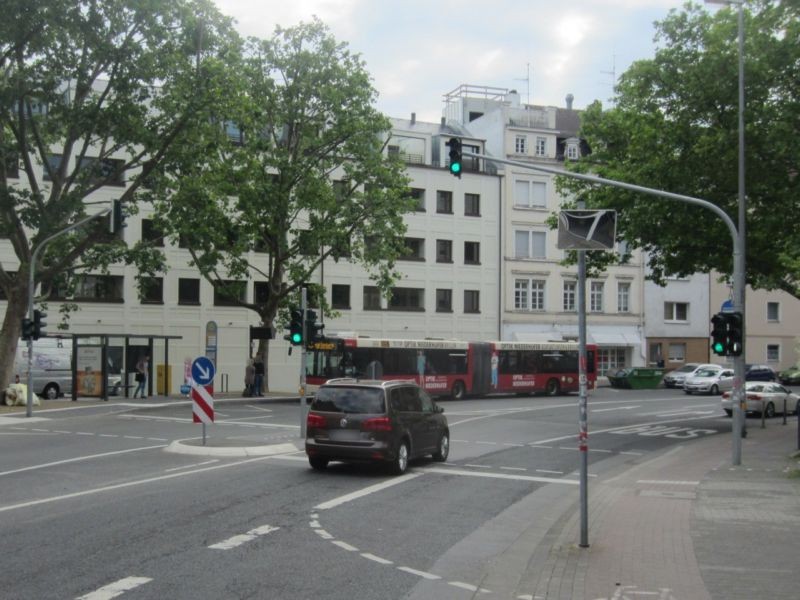 Holzhofstr. / Hopfengartenplatz/außen