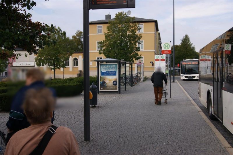 August-Baudert-Platz/Hbf. re./We.li.