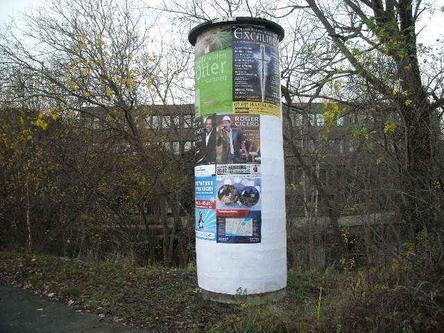 Schumacherallee/Rathaus li.