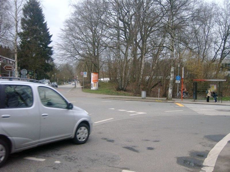 Ahrensfelder Weg geg. Bf Ahrensburg-Ost li.