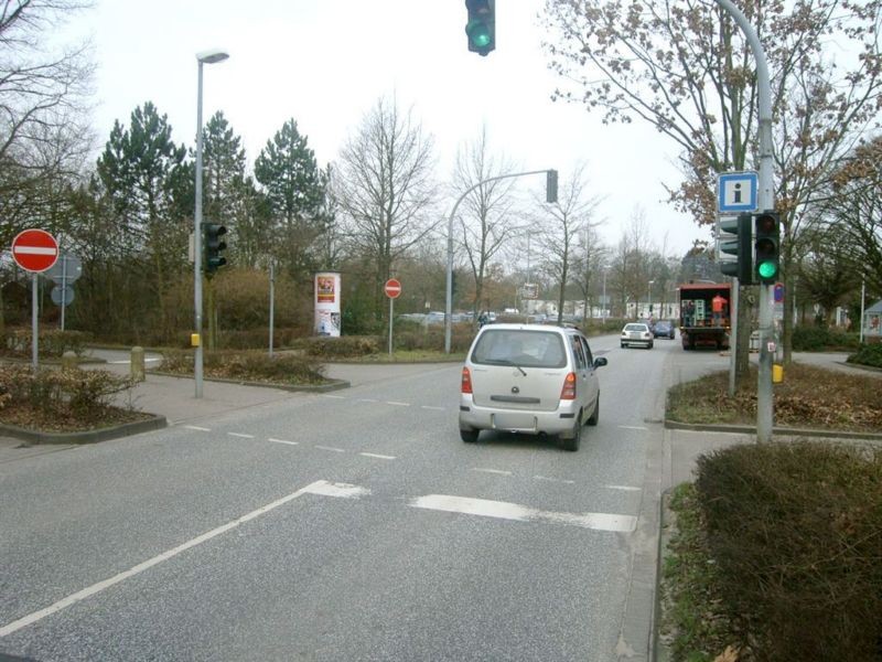 Reeshoop geg. Hallenbad li.