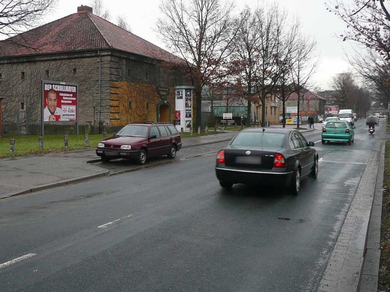 Mecklenheidestr.  41/Dorpater Str.