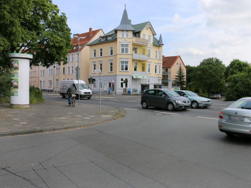 Alfelder Str./Ulmenweg li.