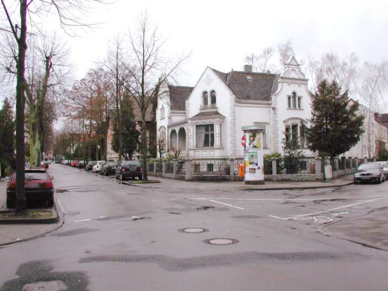 Wilhelmstr.  17/Schumannstr.