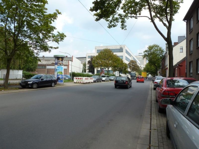 Duisburger Str. geg. 458/H.-Joach.-Balcke-S/We.li.