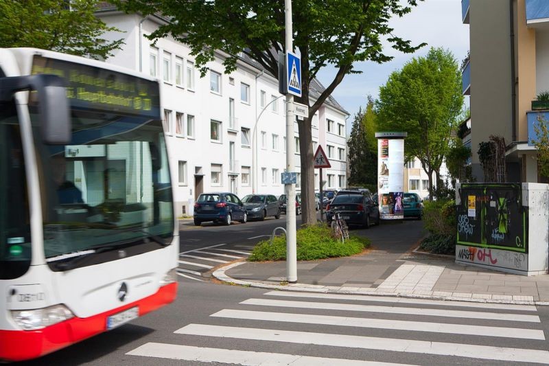 Wiesenweg/Alfred-Bucherer-Str.