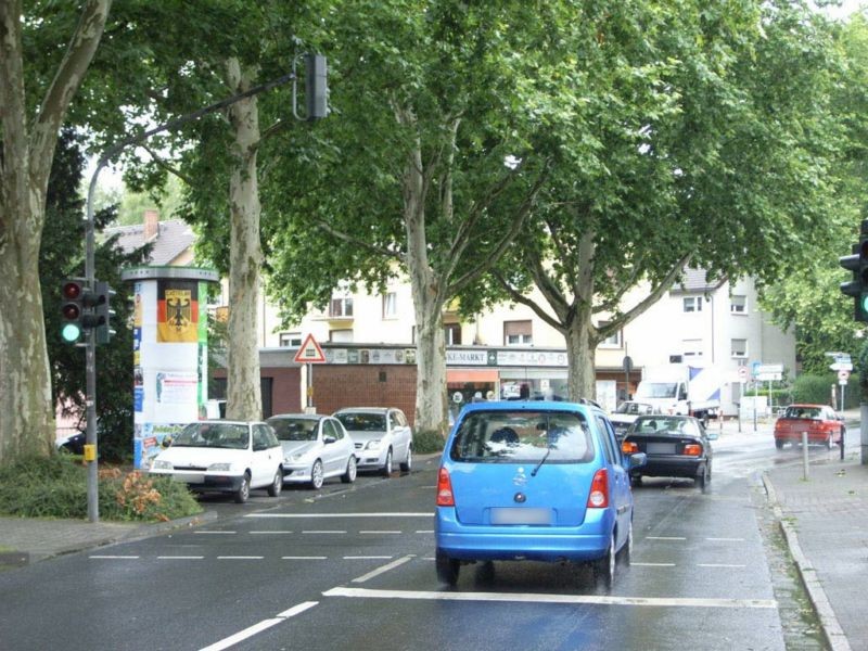 Oberer Kalbacher Weg/Bonameser Hainstr./Kirche