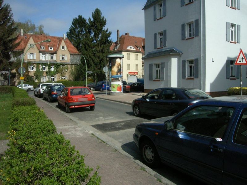 Roscherstr.   1/Max-Hirsch-Str.