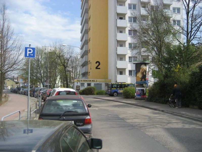 Niederurseler Landstr./Eduard-Bernstein-Weg