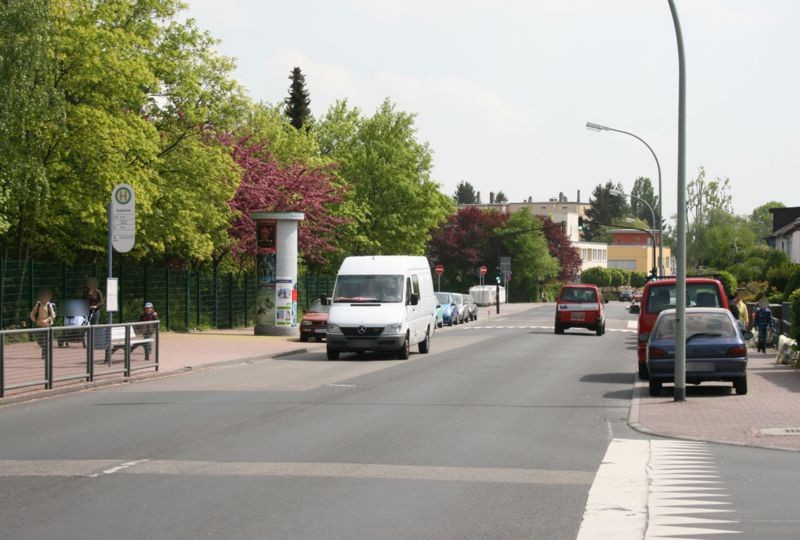 Gluckensteinweg geg. 126/Stierstädter Str./Schule