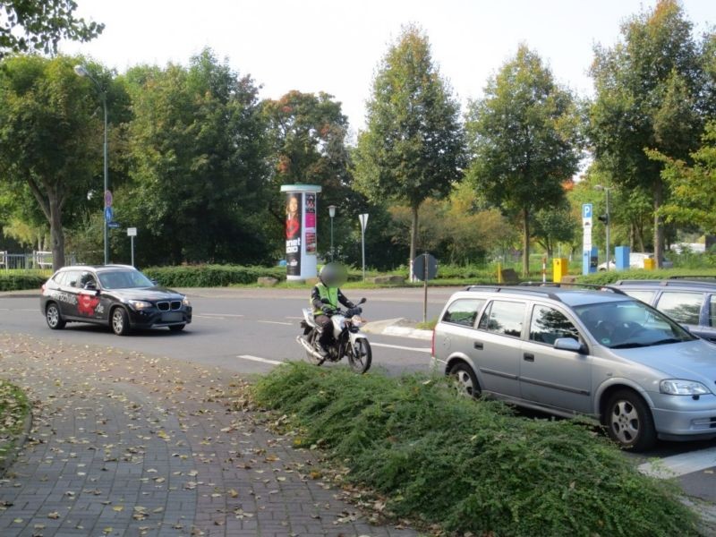 Jahnstr. neb.   9 Nh. Bardostr./STS