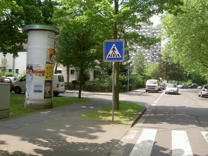 Berliner Str. 47-51/Schule