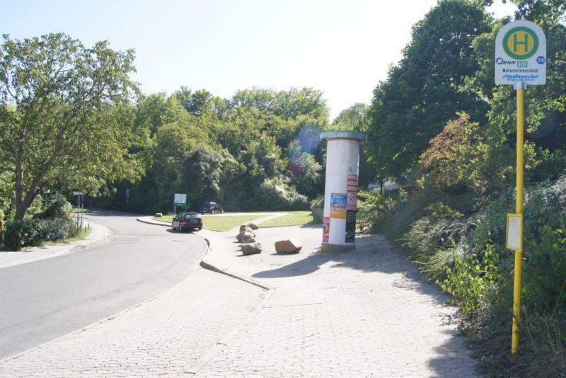 Wilhelm-Beumer-Weg/Schwimmbad