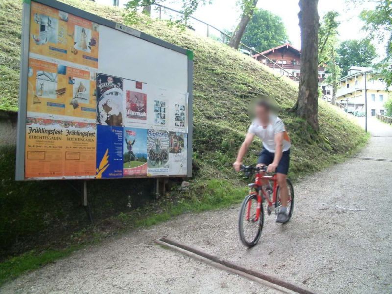 Maximilianstr. geg. 20 / Fußweg ri. Bahnhof