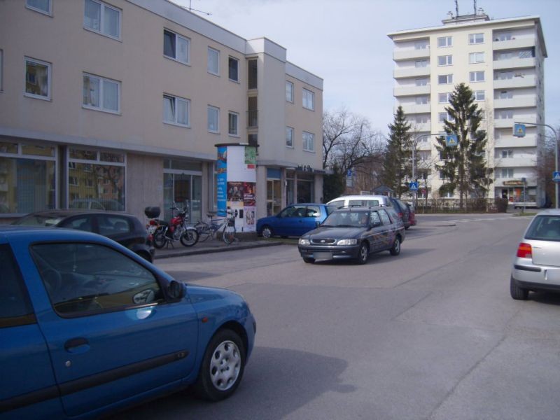 Nils-Bohr-Str.   9-11