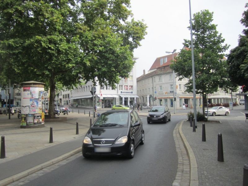 Albrecht-Dürer-Platz   2/Schultestr./A