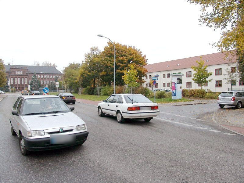 Friedrich-Engels-Str./Dreifertstr.