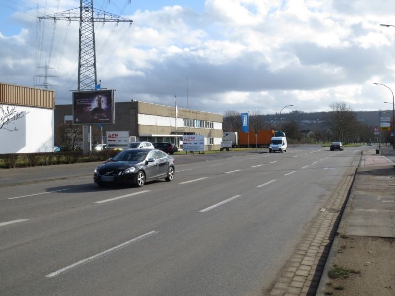 Hans-Böckler-Str.   4/We.re. CS