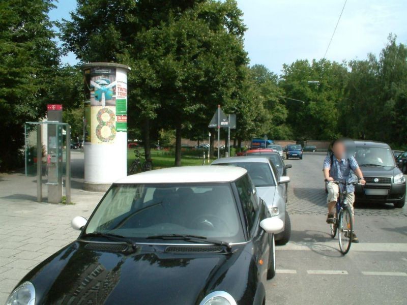 Luisenstr./Schellingstr.  88