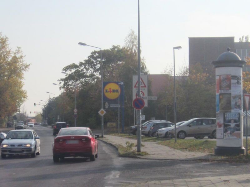 Maxim-Gorki-Str. geg. A.-Makarenko-Str.