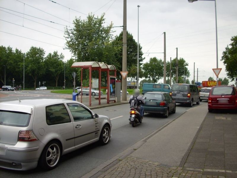 Ruhrorter Str. 132/Kreisverkehr/RS