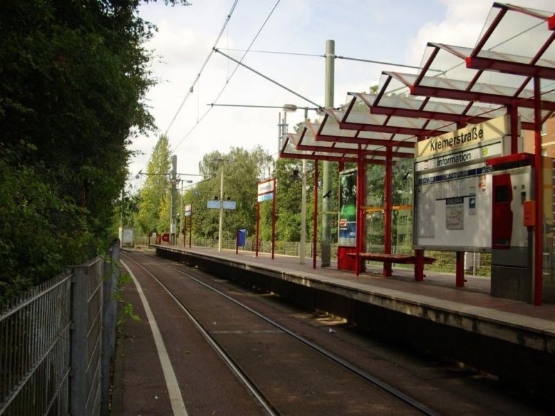 Kremerstr. 69/Düsseldorfer Str./Ri. D'dorf/li.