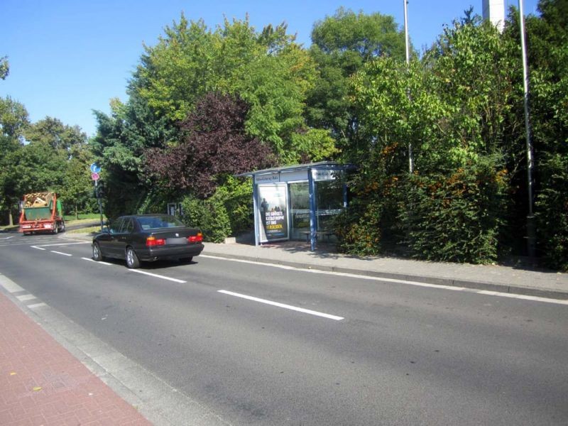 Massenheimer Weg/Albin-Göhring Halle/innen