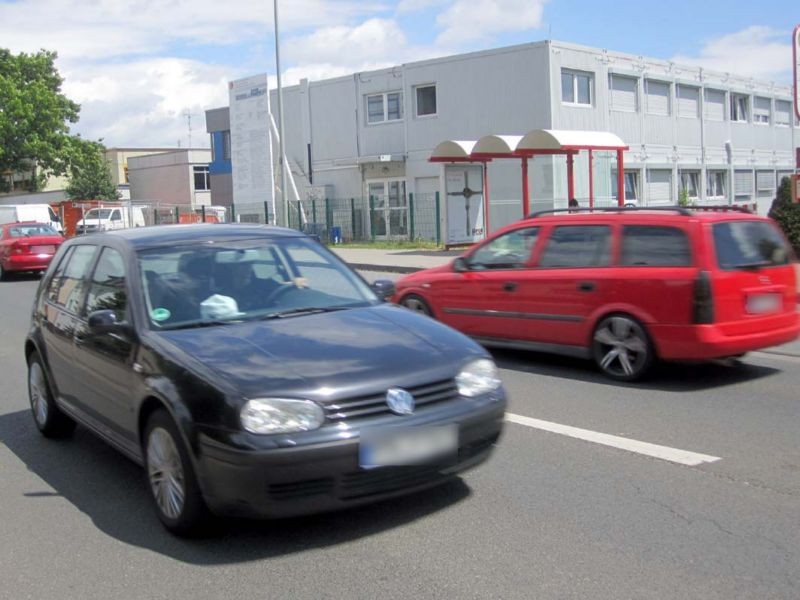 Bürgermeister-Lauck-Str./Kapellenstr. li. innen