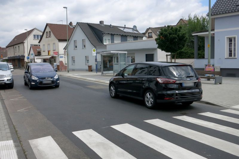 Ludwigstr.111/Zur Bleiche/innen