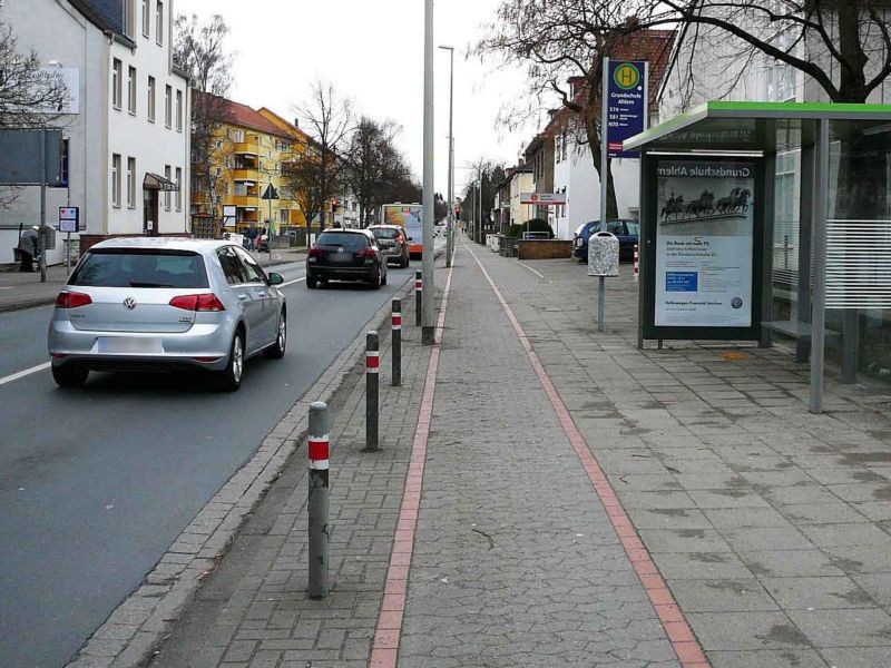 Richard-Lattorf-Str.   4/Ahlem innen