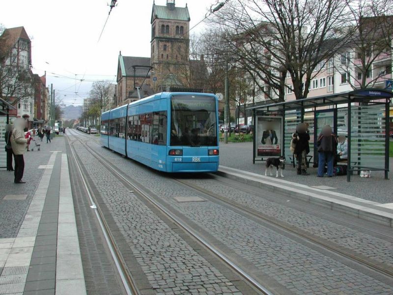 Friedrich-Ebert-Str./Bebelplatz saw./innen