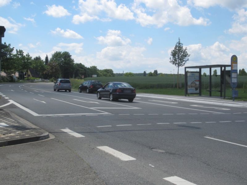 Carl-Zuckmayer-Str./Daniel-Brendel-Str. saw./innen