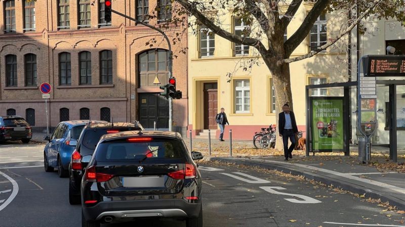 Holzhofstr. / Hopfengartenplatz/innen