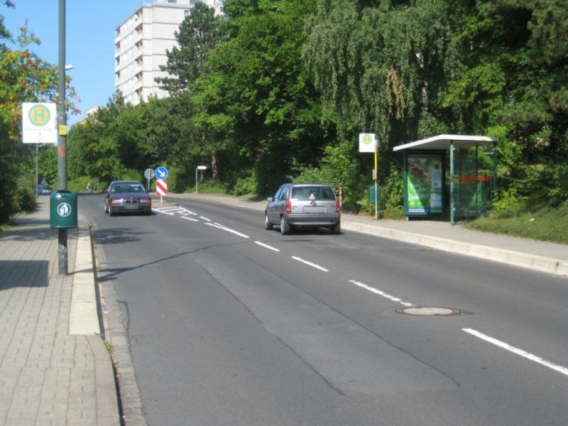 Adenauerstr. 2/Nh. Von-Schleiffras-Str./innen