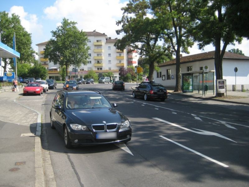 Magdeburger Str. 24/Nh. Zieherser Weg/innen