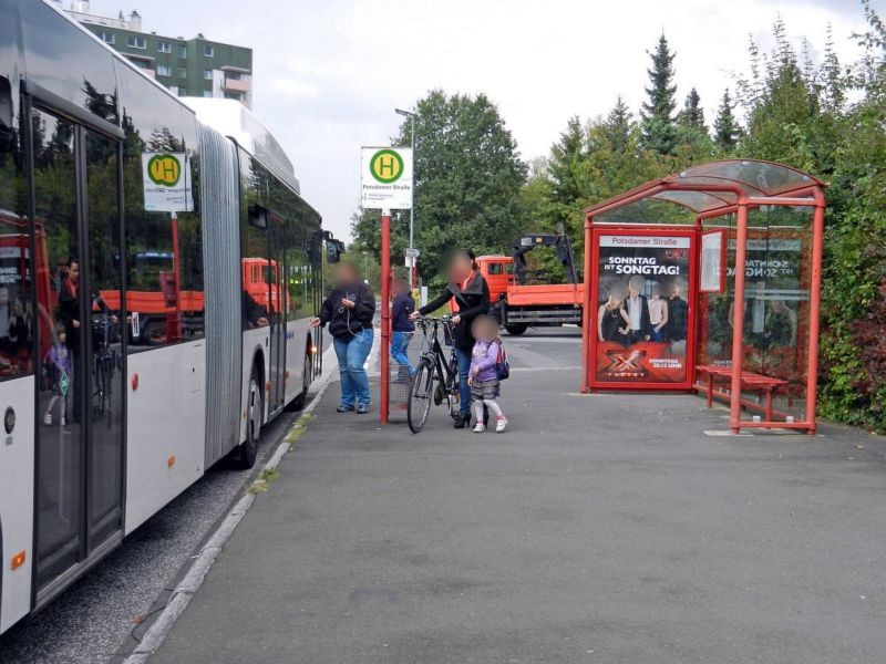 In der Badestube/Potsdamer Str./Vitr.Innen