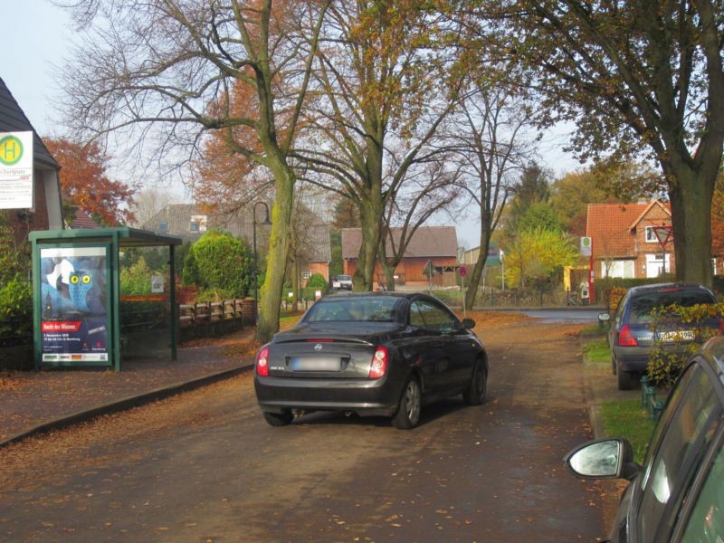 Stellauer Hauptstr./Am Dorfplatz außen