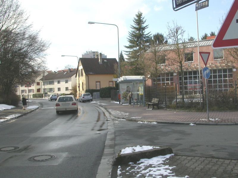 G.-Hauptmann-Ring 5 geg./Weißk. Weg/innen