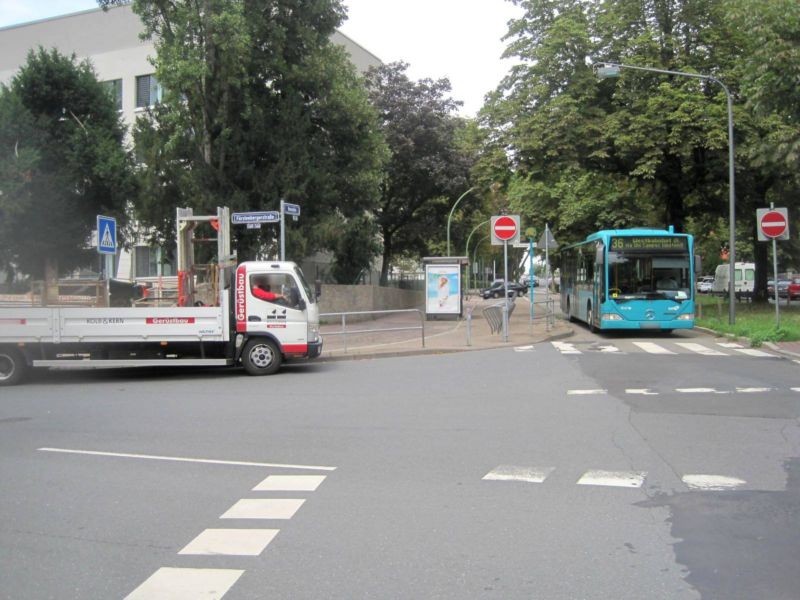 Hansaallee/Fürstenberger Str. 166/außen