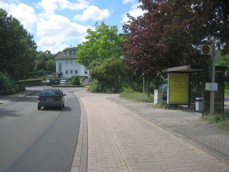 Am Kaiserberg/Mehrzweckhalle/innen