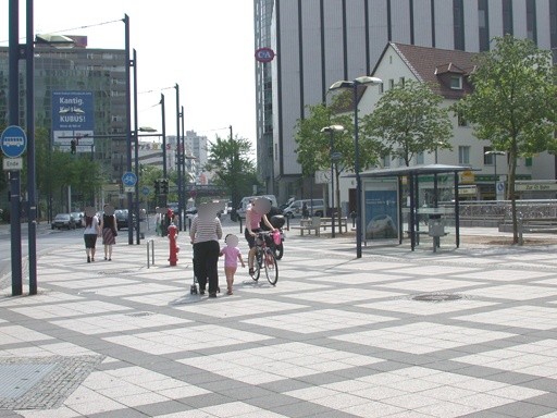 Berliner Str. 100/Rathaus/innen