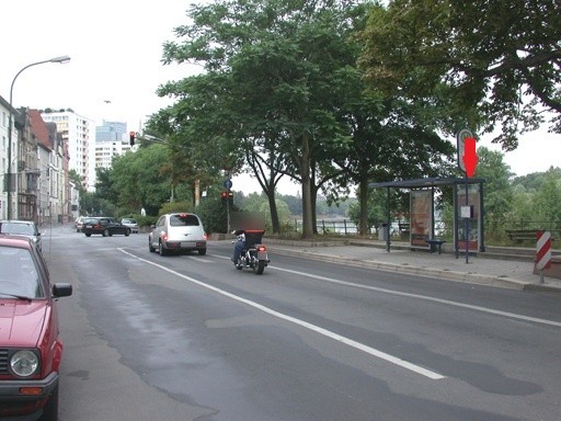 Mainstr./Arthur-Zitscher-Str. geg./innen re.