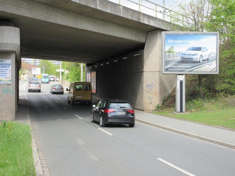 Regensburger Str. vor 215/DB Brücke sew.