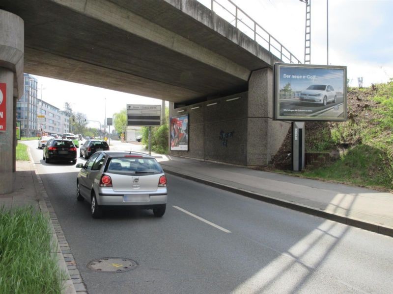 Regensburger Str. nach 215/DB Brücke