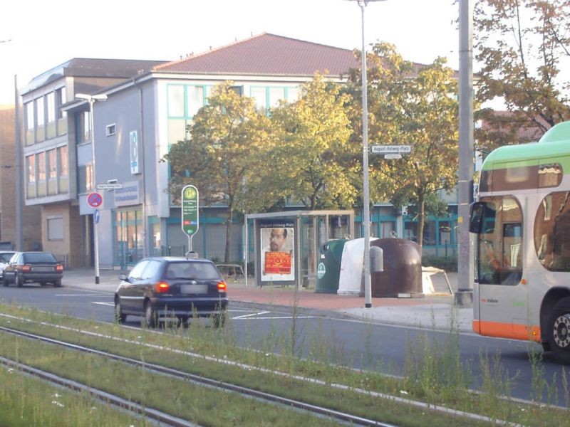 Ricklinger Stadtweg/August-Holweg-Platz innen