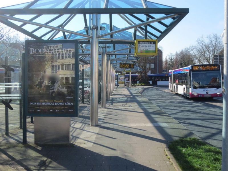 Bahnhofstr./Bus-Bf Rheydt/Bussteig 8/We.li.