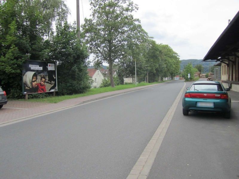 Bahnhofstr.  64/Postamt