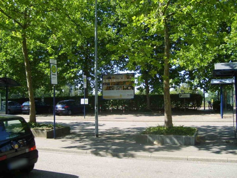 Belleviller Platz Nh.  3 re. Hbf.-Vorplatz