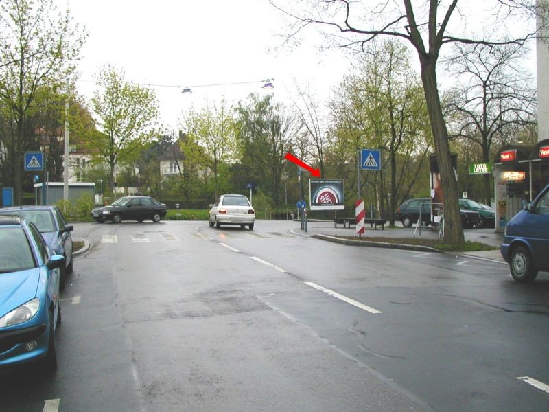 Villmatstr. geg. Weinsberger Str. re. neb. Bf