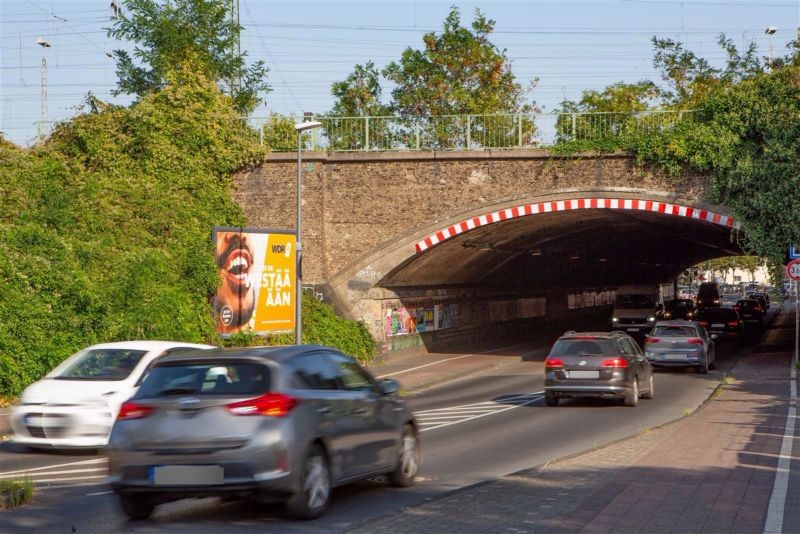 Kapellenstr. geg. Einm. In den Reihen